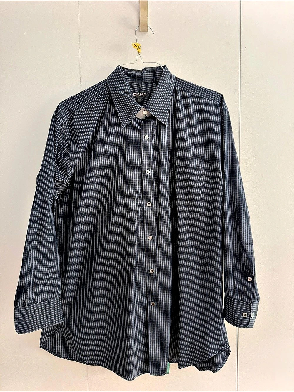 DKNY Plaid Button Down in Black & Blue Size 17 32/33 Like New